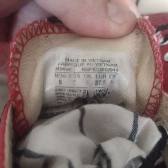 Converse Chuck Taylor All Star Low Top Red Shoes Women size 7 - Picture 7 of 10